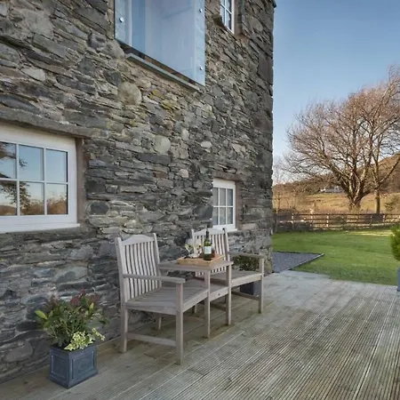 Feriehus Cedar Nook *